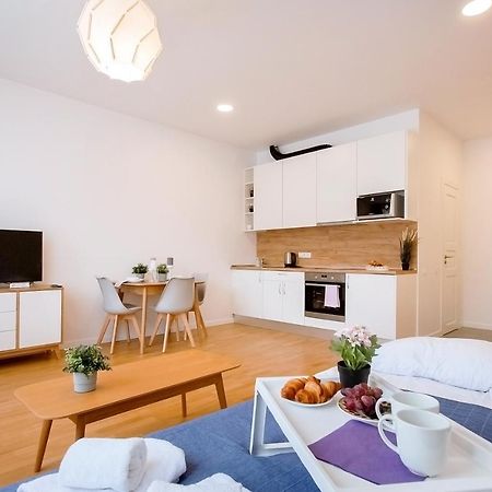 Residential Barona Apartments In Riga Centre 외부 사진